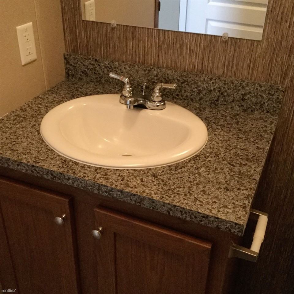 Eagles Nest Apartments 877 E Us Highway 6, Ligonier, IN 46767 Zumper