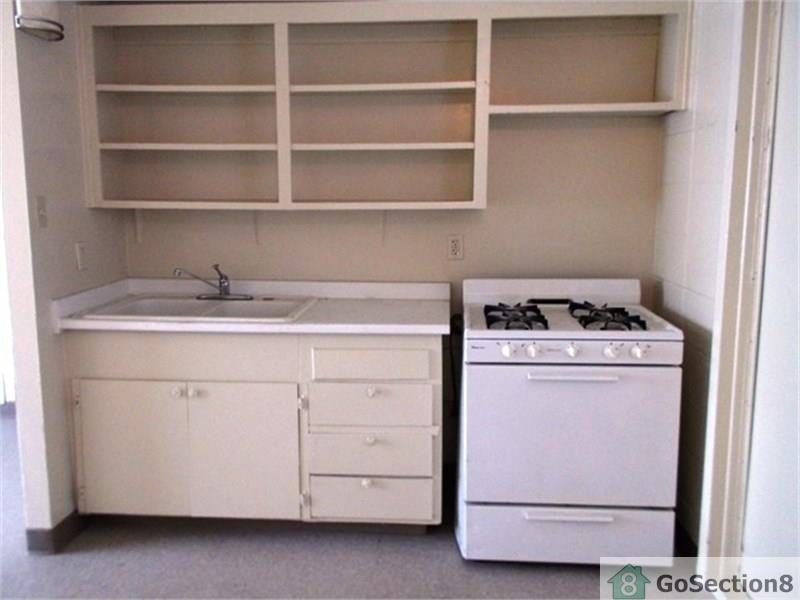 927 S Thorne Ave - Photo 3 of 9