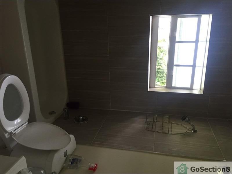 17812 NW 27th Ct - Photo 2 of 4