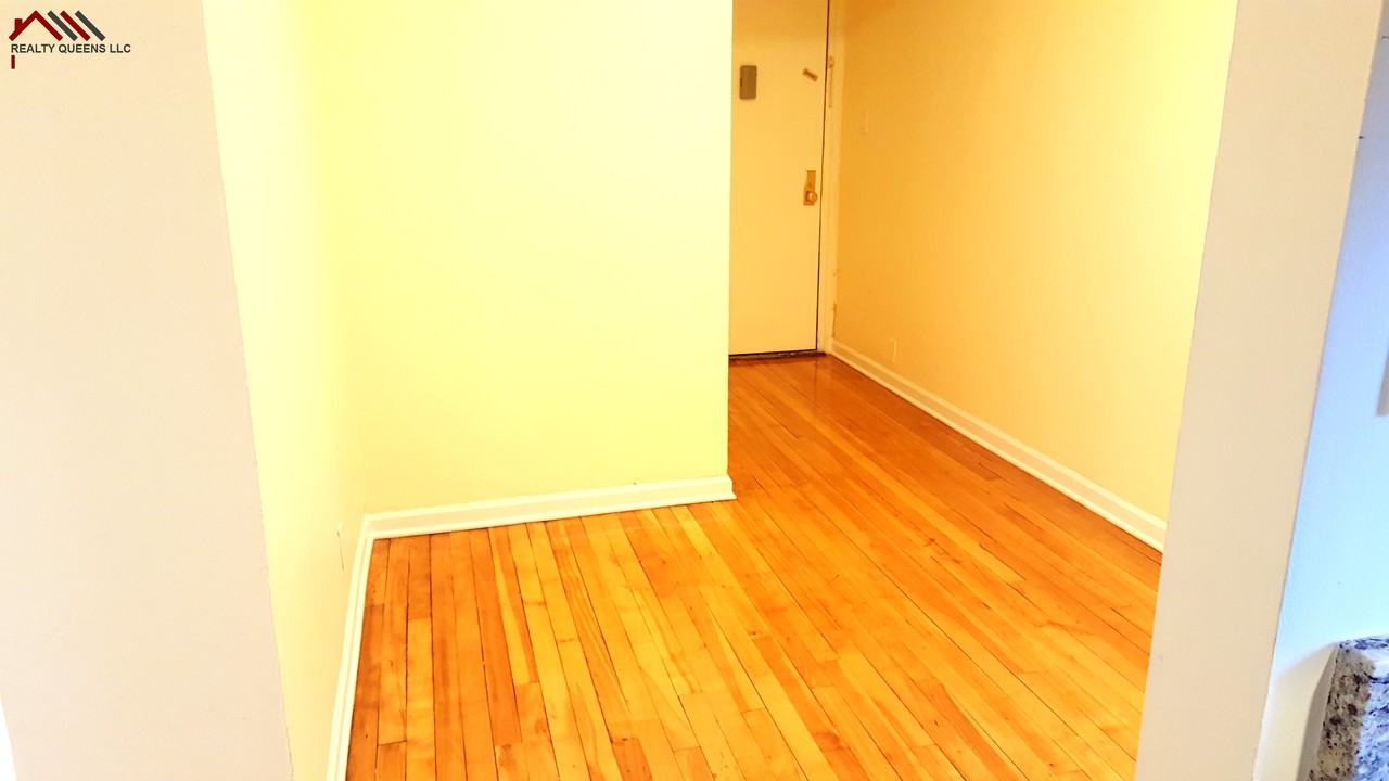 153-19 75th Avenue - Photo 2 of 15
