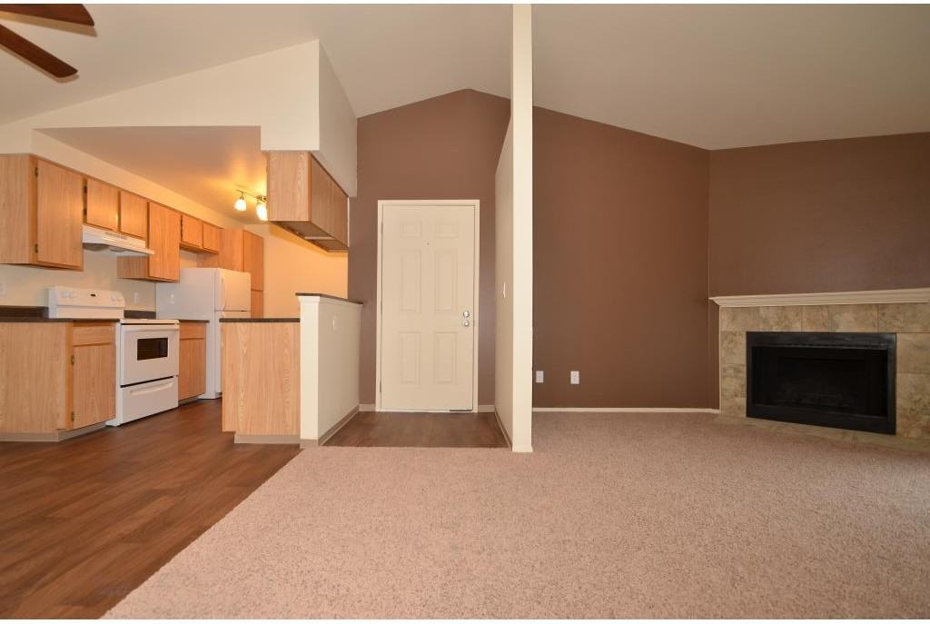 Royal Firs Apartments - Photo 2 of 15