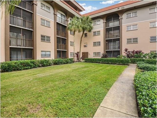 Del Oro Apartment Homes - Photo 2 of 20