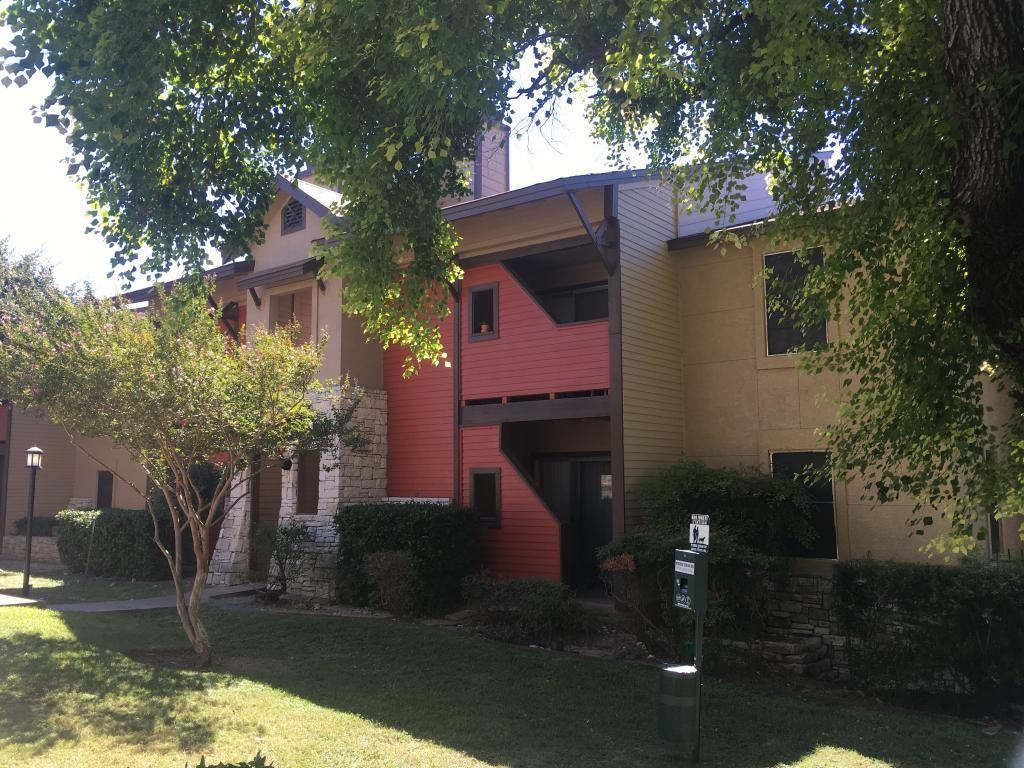 Tramor at the Hills - Photo 3 of 19