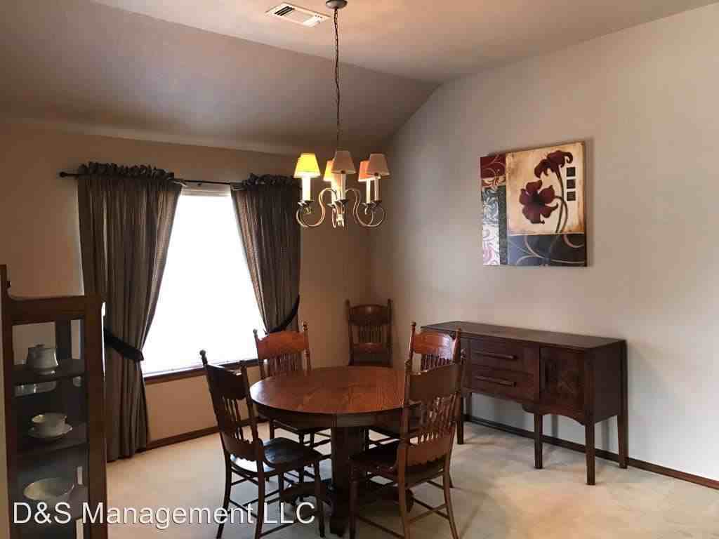 6617 NW 134th St - Photo 2 of 12