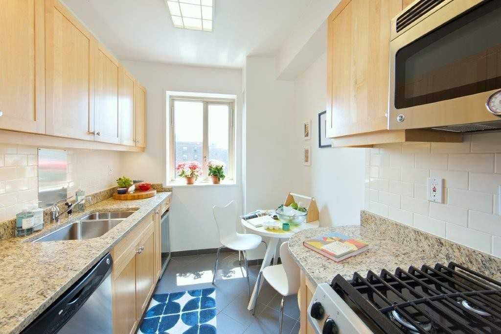 5 Peter Cooper Rd #67V