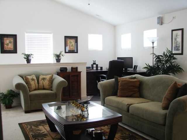 672 Arbor Cir - Photo 3 of 9