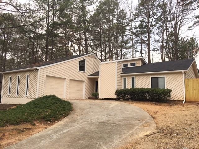 5629 Whittondale Rd - Photo 2 of 12