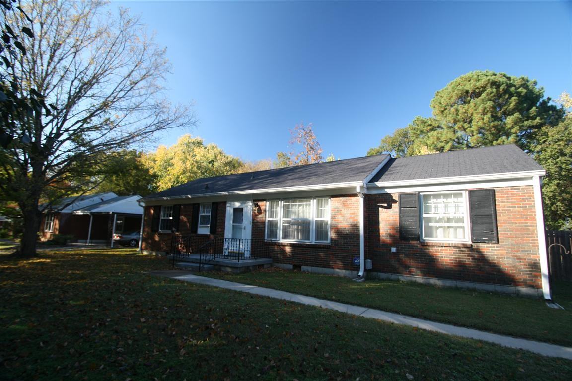 2842 Lakeland Dr - Photo 2 of 20