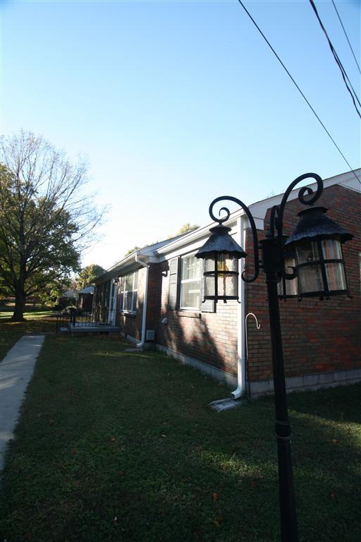 2842 Lakeland Dr - Photo 3 of 20