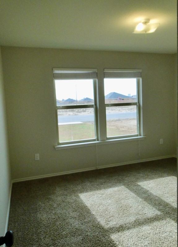 1315 E Spruce Ave - Photo 2 of 18