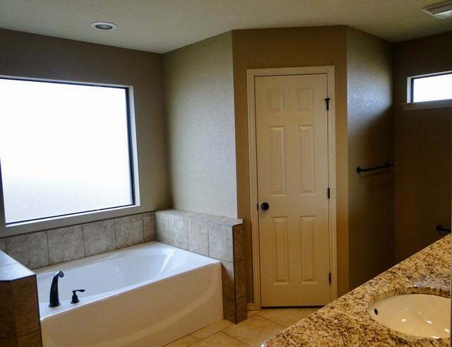 1305 E Pine Ave - Photo 2 of 17