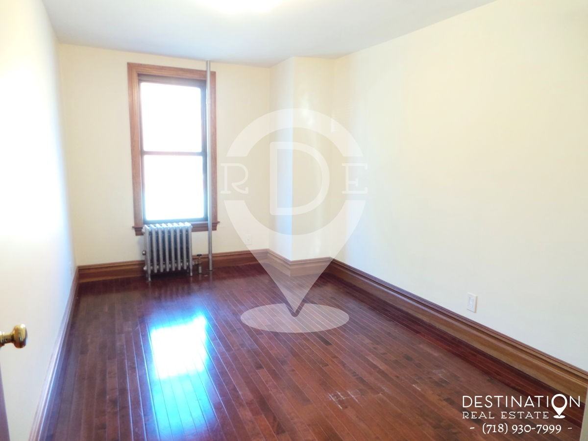 1657 8th Ave - Photo 3 of 19