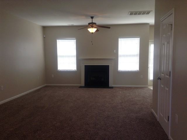 1205 Jordans Pond Ln - Photo 3 of 13