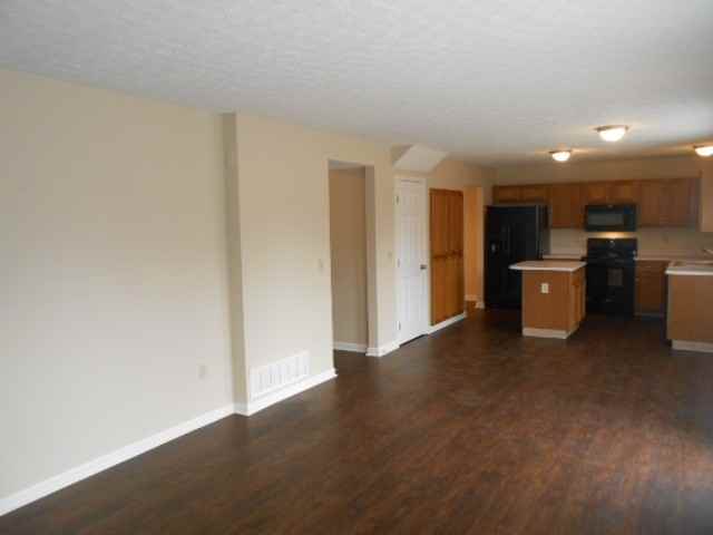 8533 Squad Dr - Photo 2 of 8