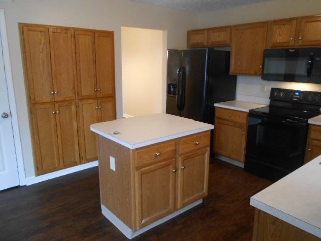 8533 Squad Dr - Photo 3 of 8