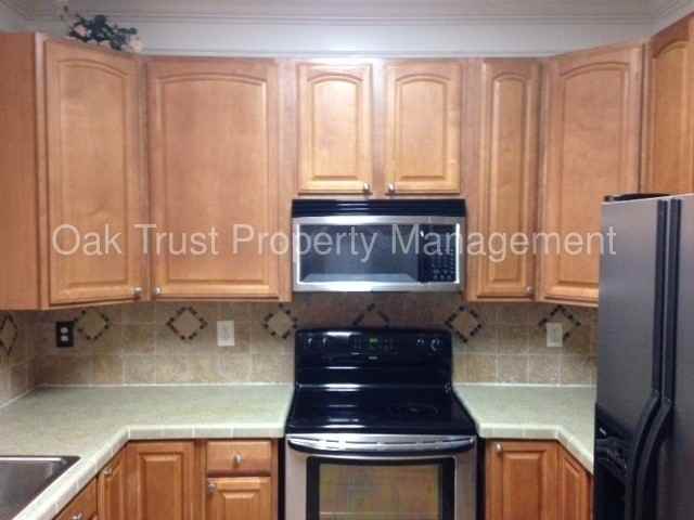 1815-1801 Dogwood Rd #801 - Photo 3 of 16