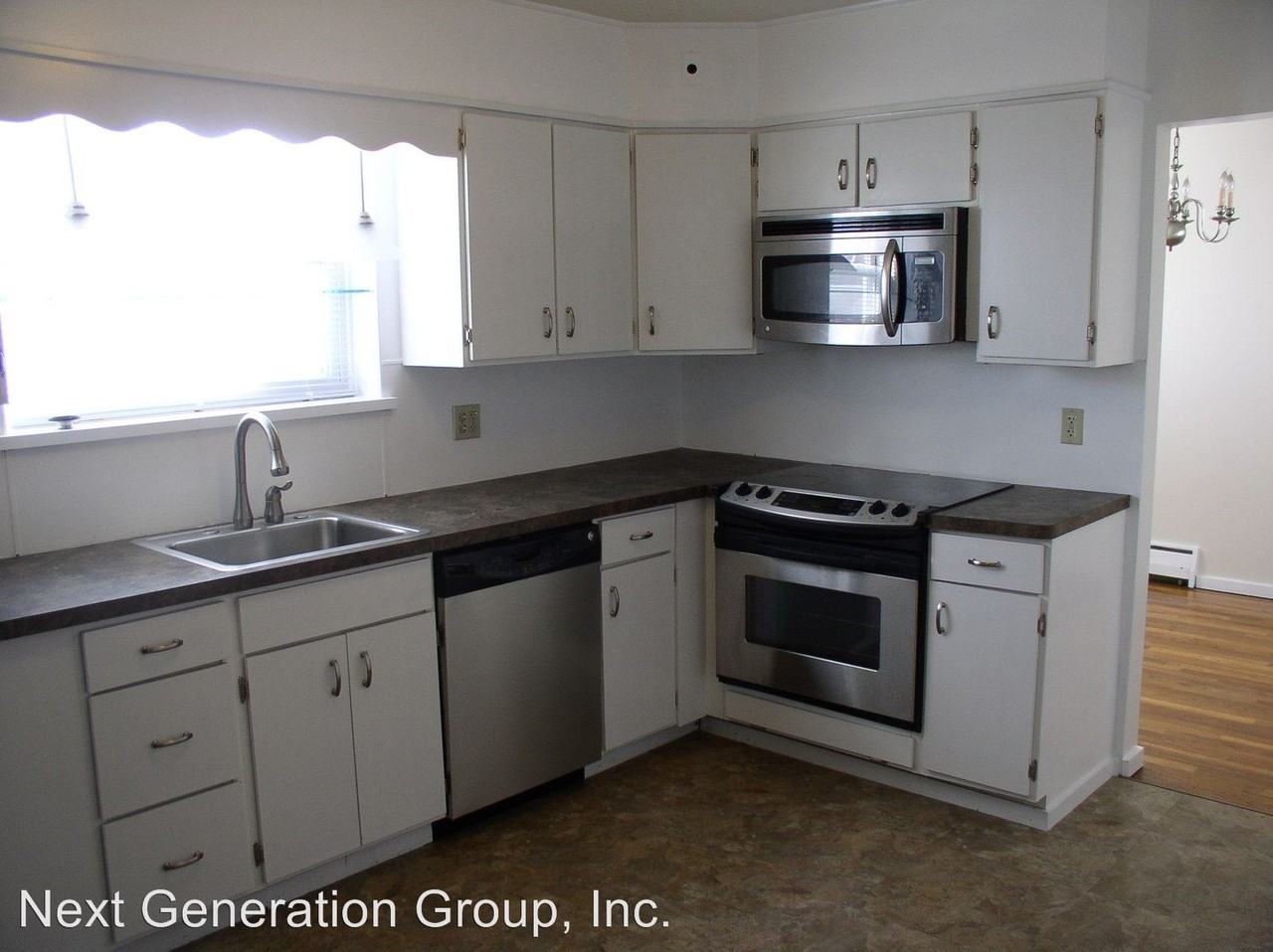 405 S Glenwood St - Photo 2 of 8