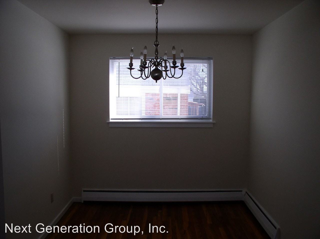 405 S Glenwood St - Photo 3 of 8