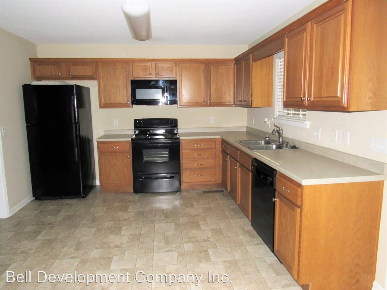 1024 Ryan Ridge Rd - Photo 2 of 15