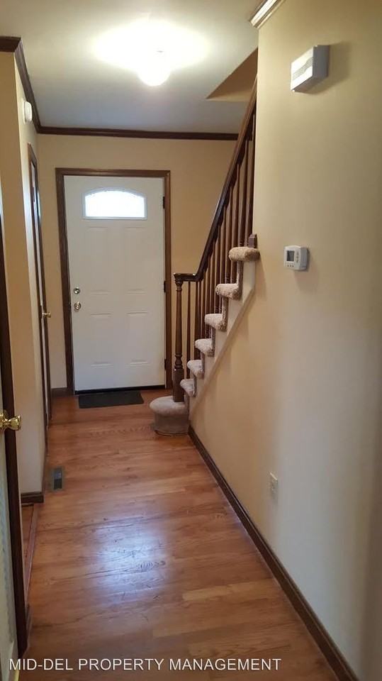 370 N High St Ext - Photo 3 of 14