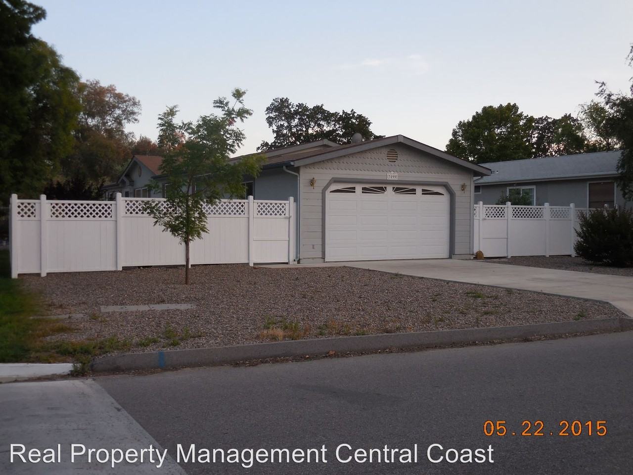 3099 Bridle Trail Ln - Photo 2 of 34