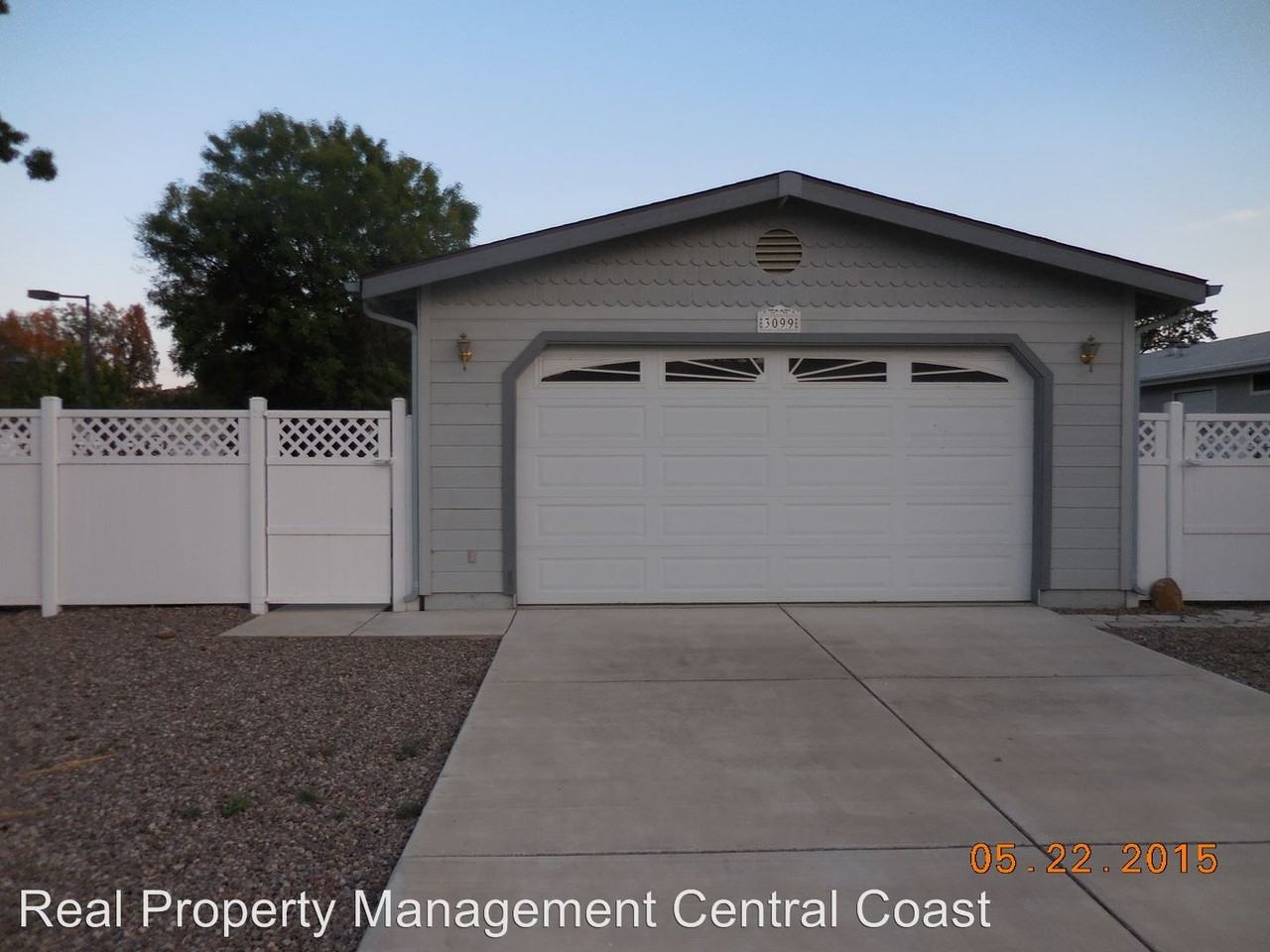 3099 Bridle Trail Ln - Photo 3 of 34