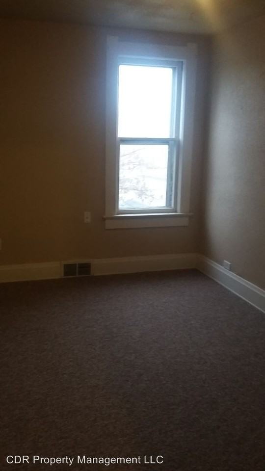 1926 63rd St - Photo 2 of 11