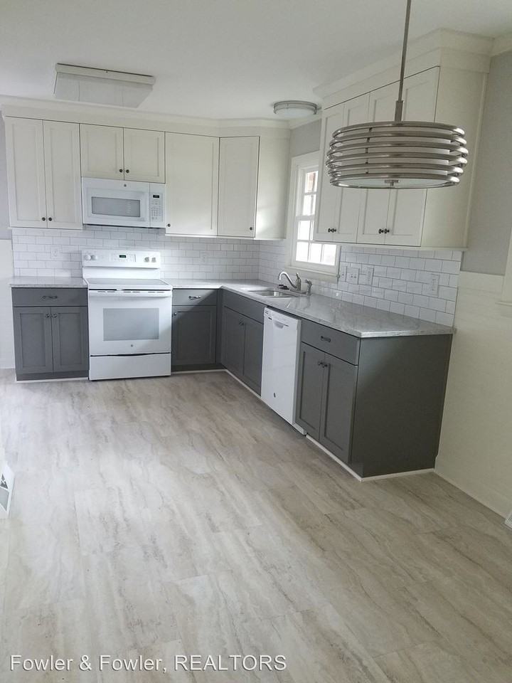 1606 Efland Dr - Photo 3 of 8