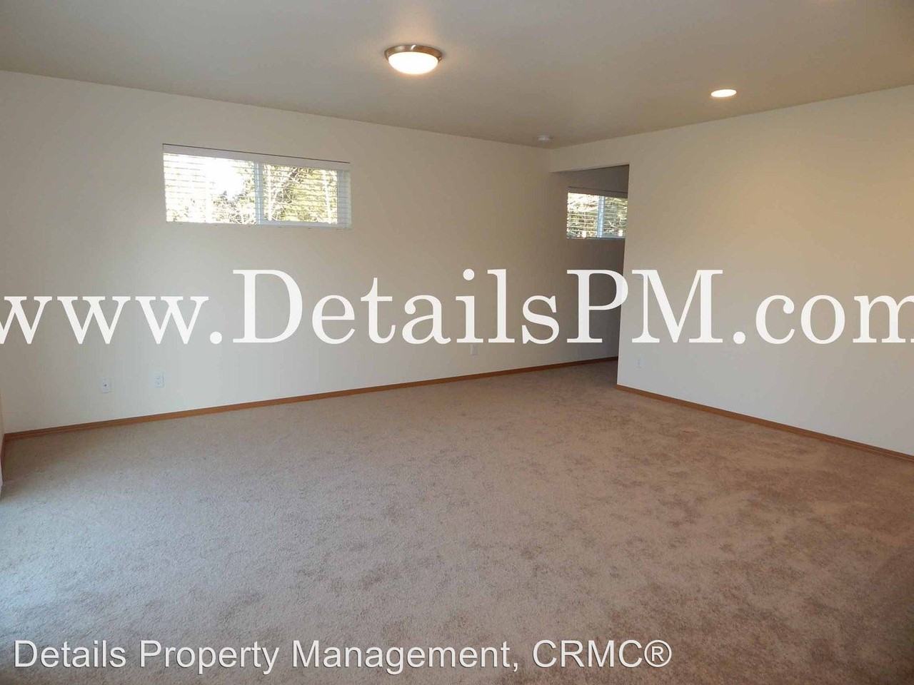 5999/6001 Caymans Pl NE - Photo 3 of 25