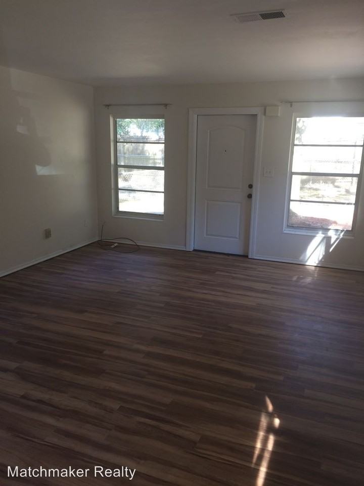 1330 NW 38th St - Photo 2 of 22