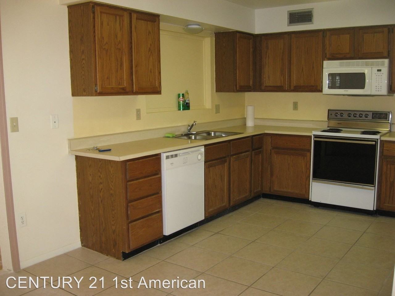 200 W George Truit St - Photo 3 of 13