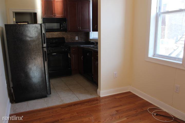 510 40th St - Photo 3 of 10