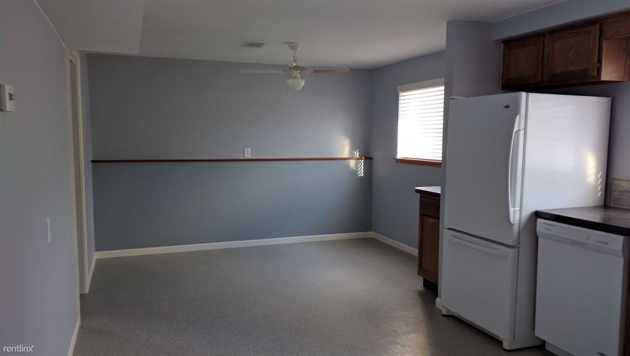 834 Panorama Dr - Photo 3 of 11