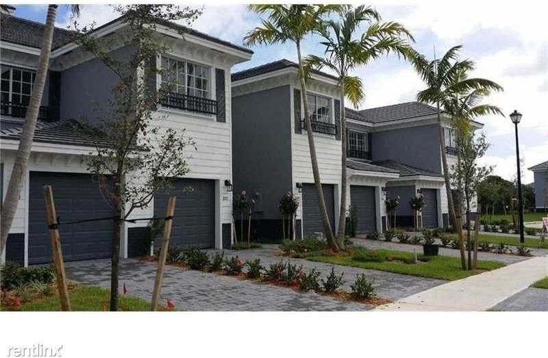 3496 NW 13th St - Photo 2 of 8