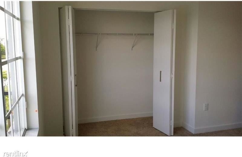 3496 NW 13th St - Photo 3 of 8