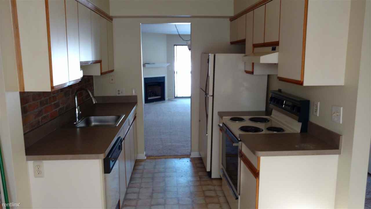 512-798 S Brady St - Photo 2 of 10