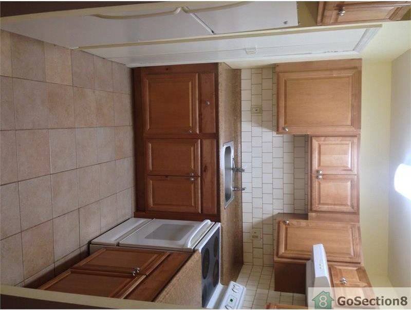 3 Saratoga Ct #3B - Photo 2 of 4