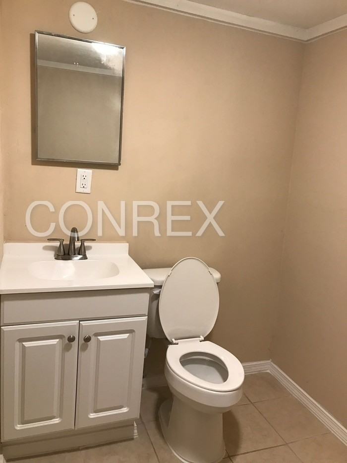 1711 Alcoy Dr - Photo 3 of 16