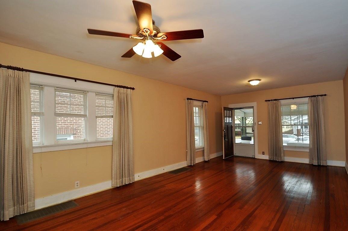 1704 California Ave - Photo 2 of 14