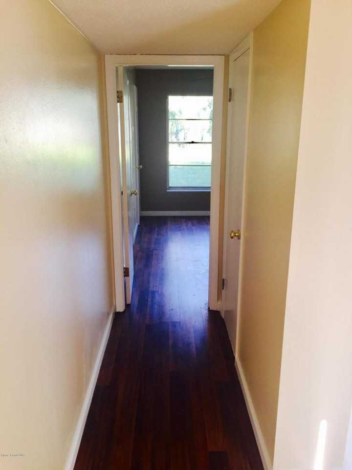 106 Maplewood Dr - Photo 3 of 13