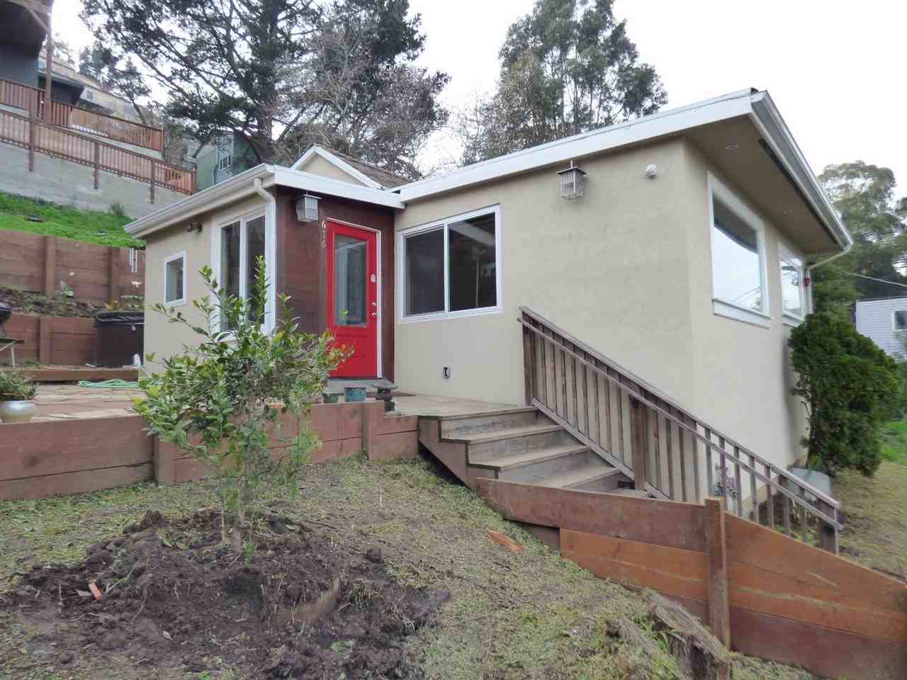 676 Sierra Point Rd - Photo 2 of 30