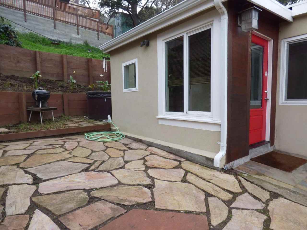 676 Sierra Point Rd - Photo 3 of 30