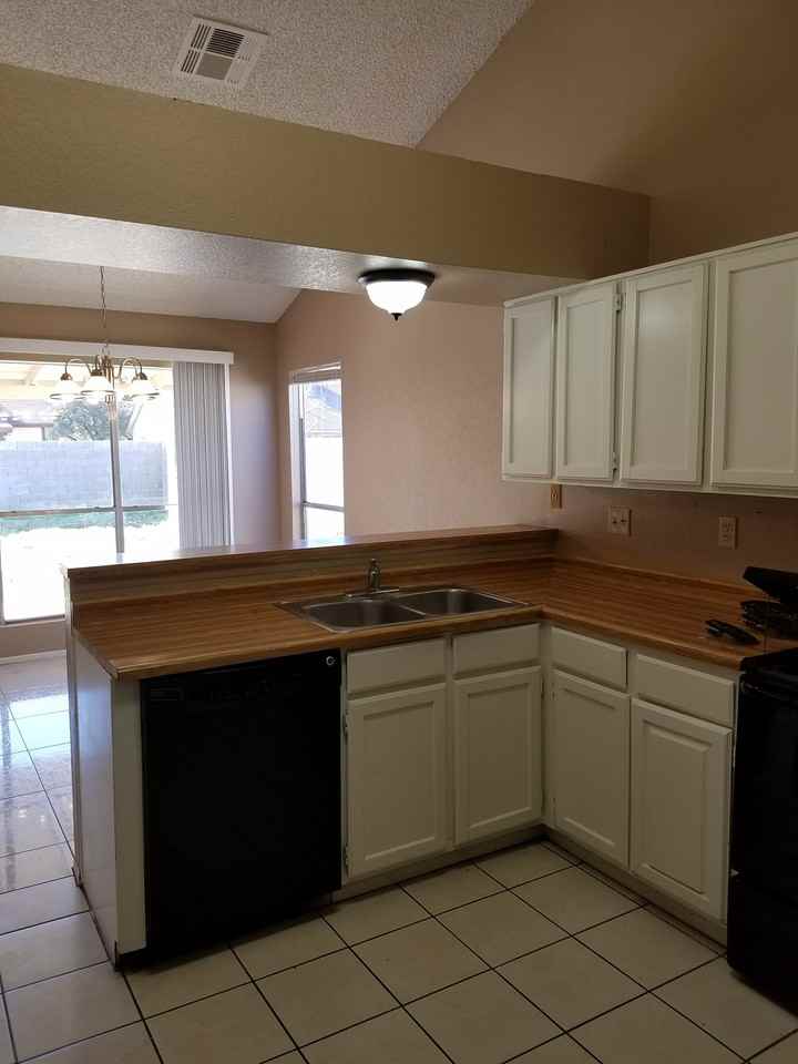 7121 W Sierra Vista Dr - Photo 3 of 14