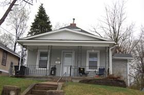 1926 Francis Ave - Photo 2 of 6