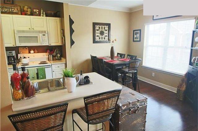 11615 Tomahawk Creek Pkwy - Photo 3 of 11