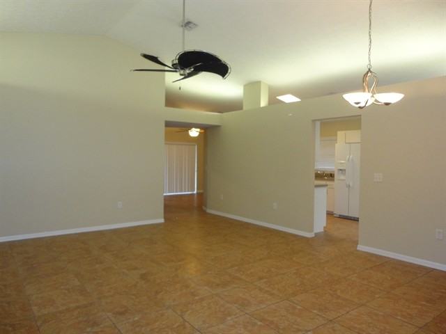 11706 Leda Ln - Photo 3 of 8