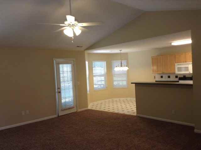 682 Whippoorwill Dr - Photo 2 of 14