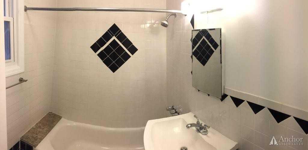 2317 38th St #2R - Photo 3 of 9