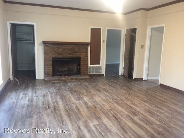 5275 Maudelayne Dr N - Photo 2 of 6