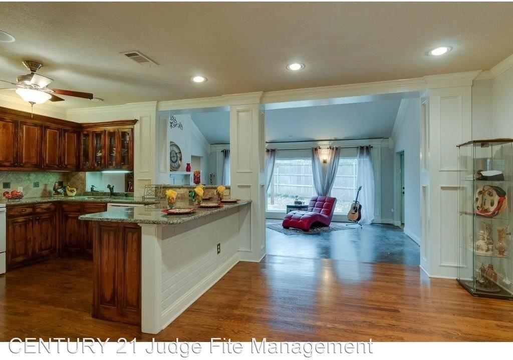 633 Westwood Ave - Photo 3 of 10